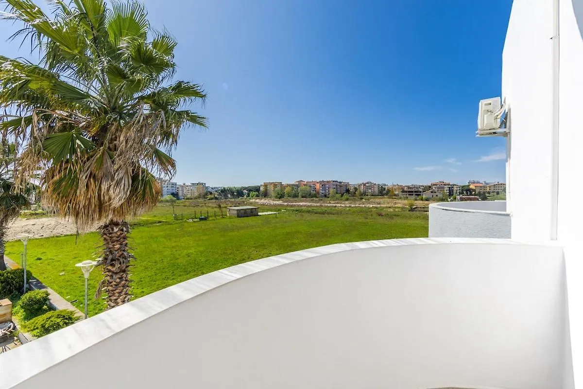 Apartment With Ac And Balcony Golem Albanien