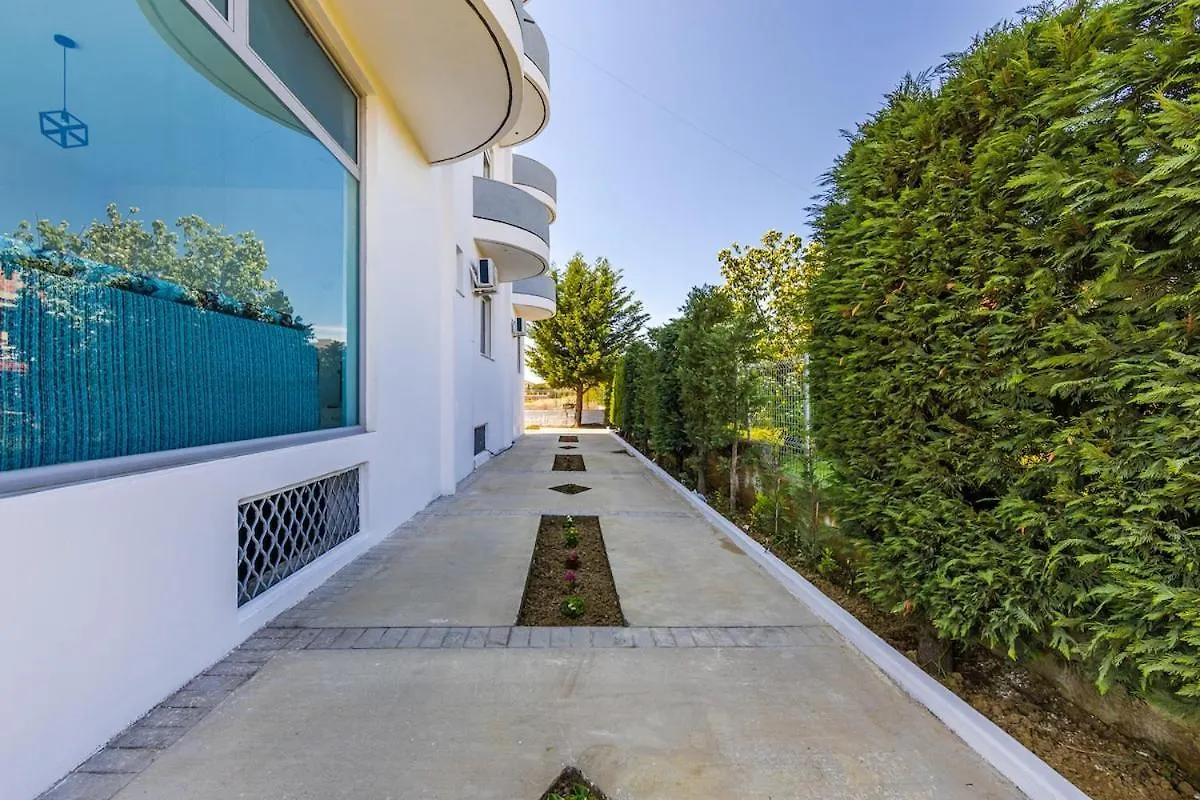 Apartment With Ac And Balcony Golem