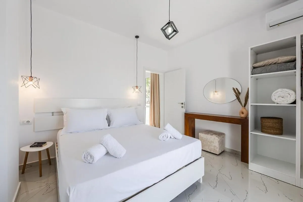 Apartment With Ac And Balcony Golem